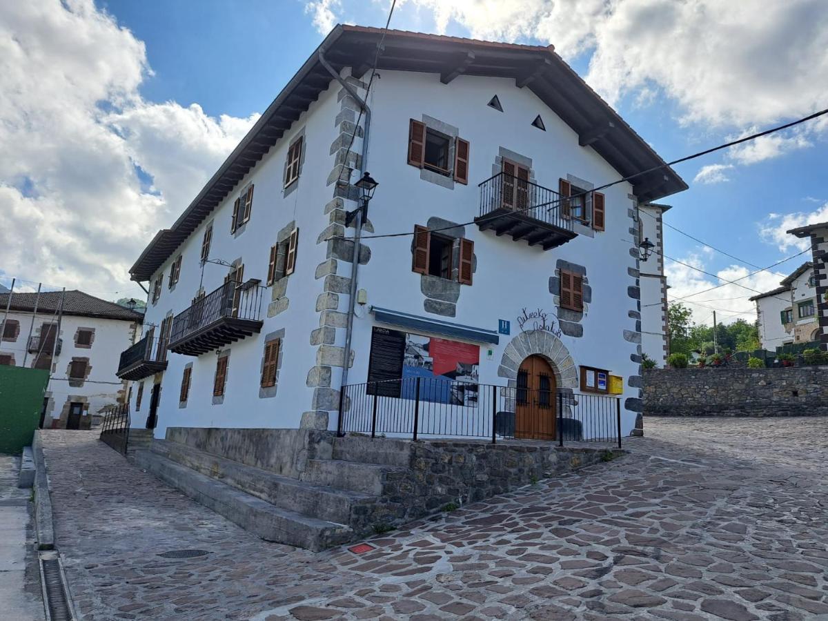 Posada De Oitz Oiz Exterior foto