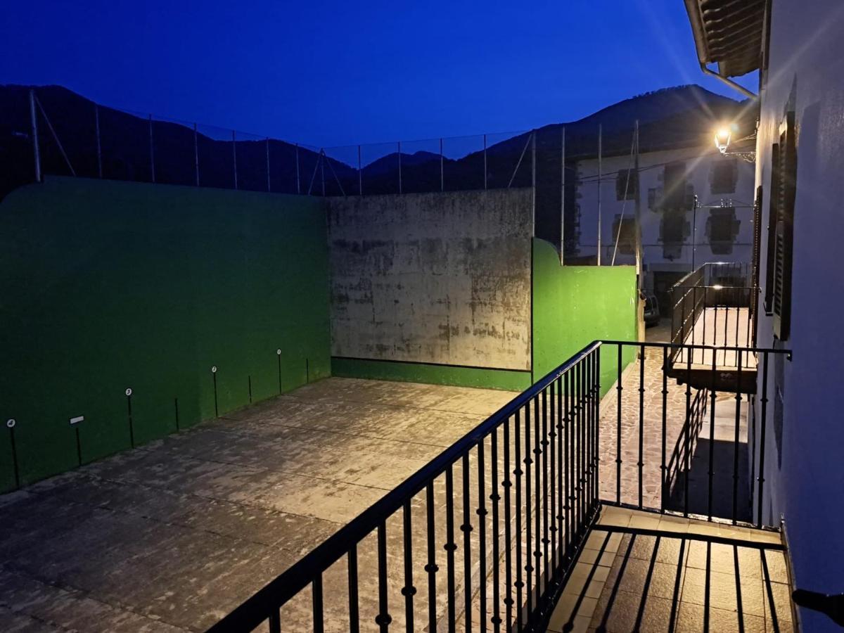 Posada De Oitz Oiz Exterior foto